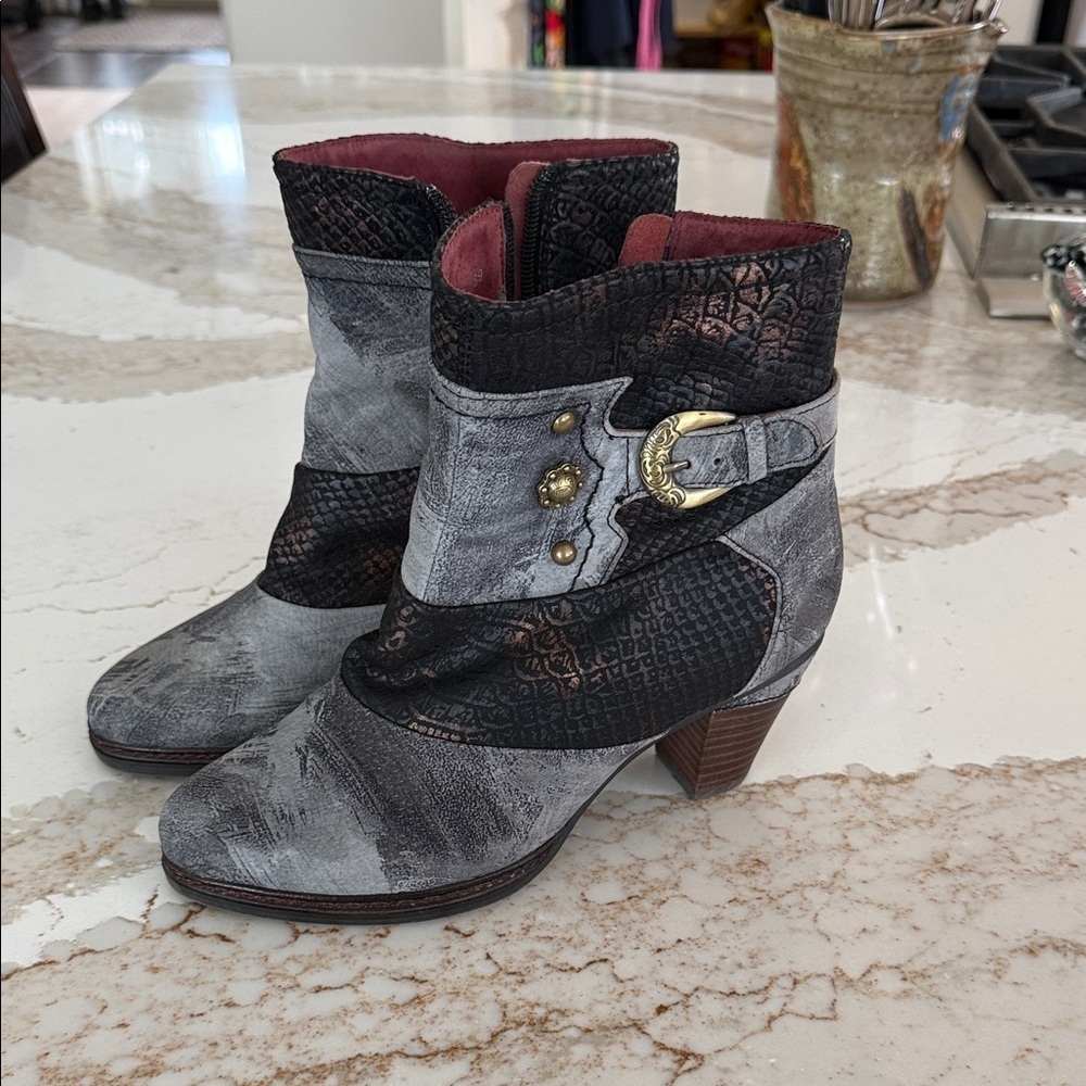 Unique Gray and Black Women's Ankle Boots